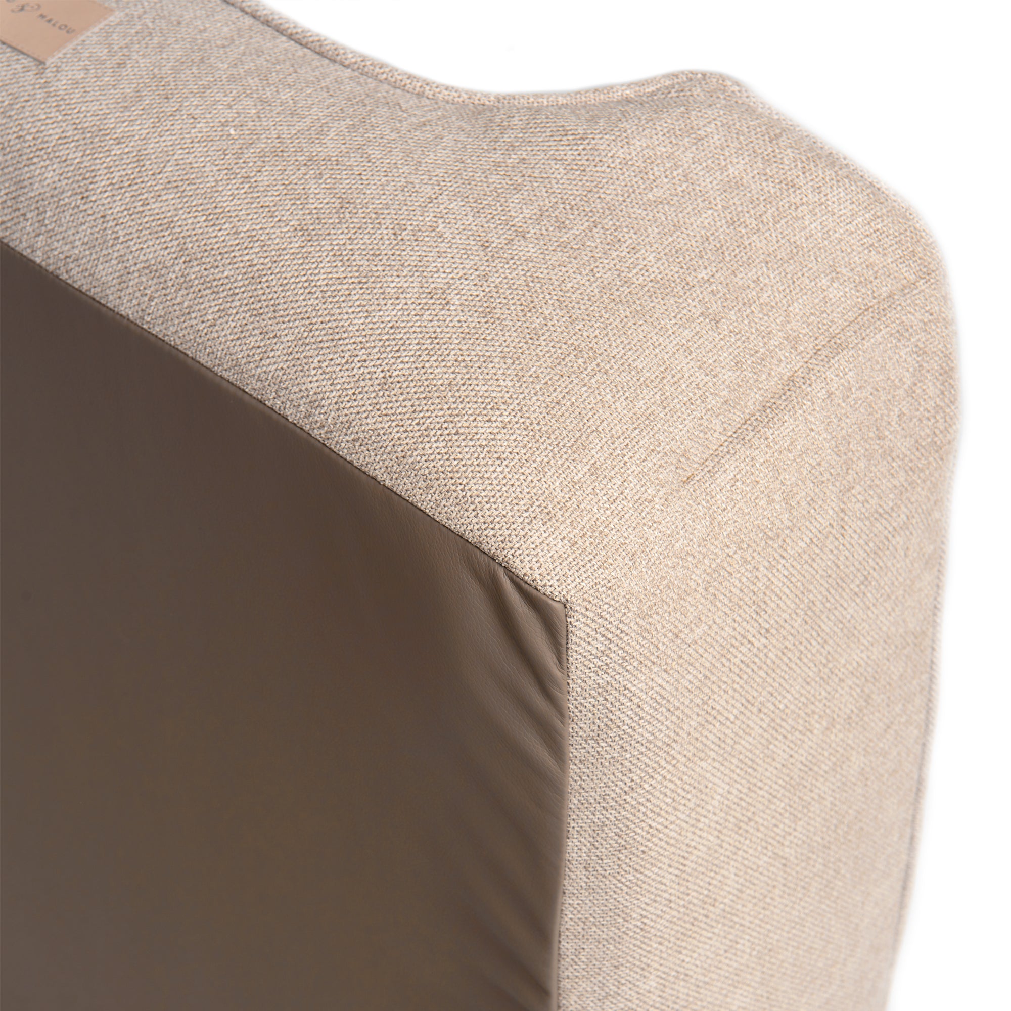 Mansion II Beige Dog Basket