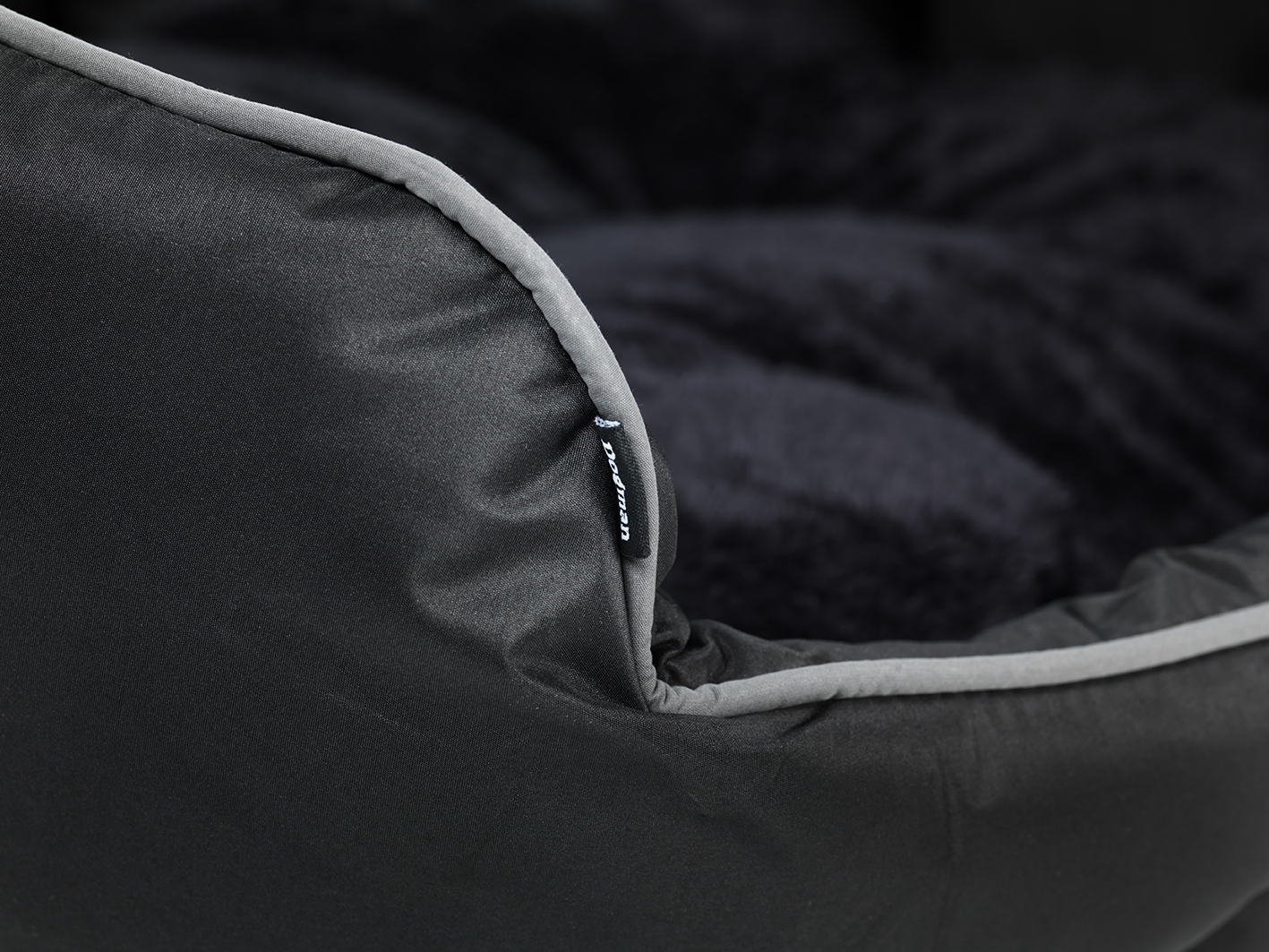 Buddy Dog Bed Oval Black