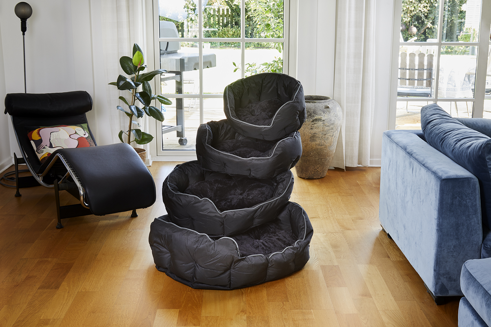 Buddy Dog Bed Oval Black